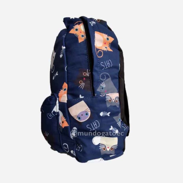 mochila azul con diseño de gatos